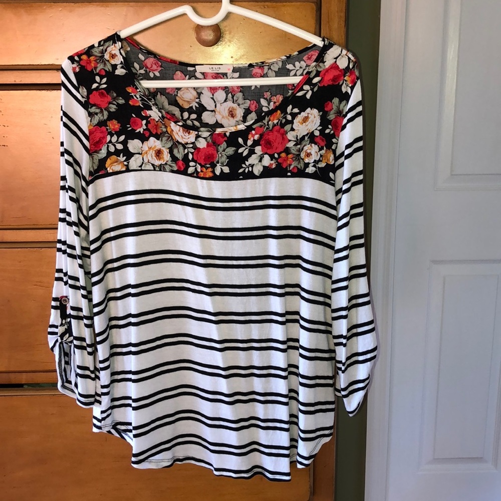 Le Lis long sleeve shirt , size large